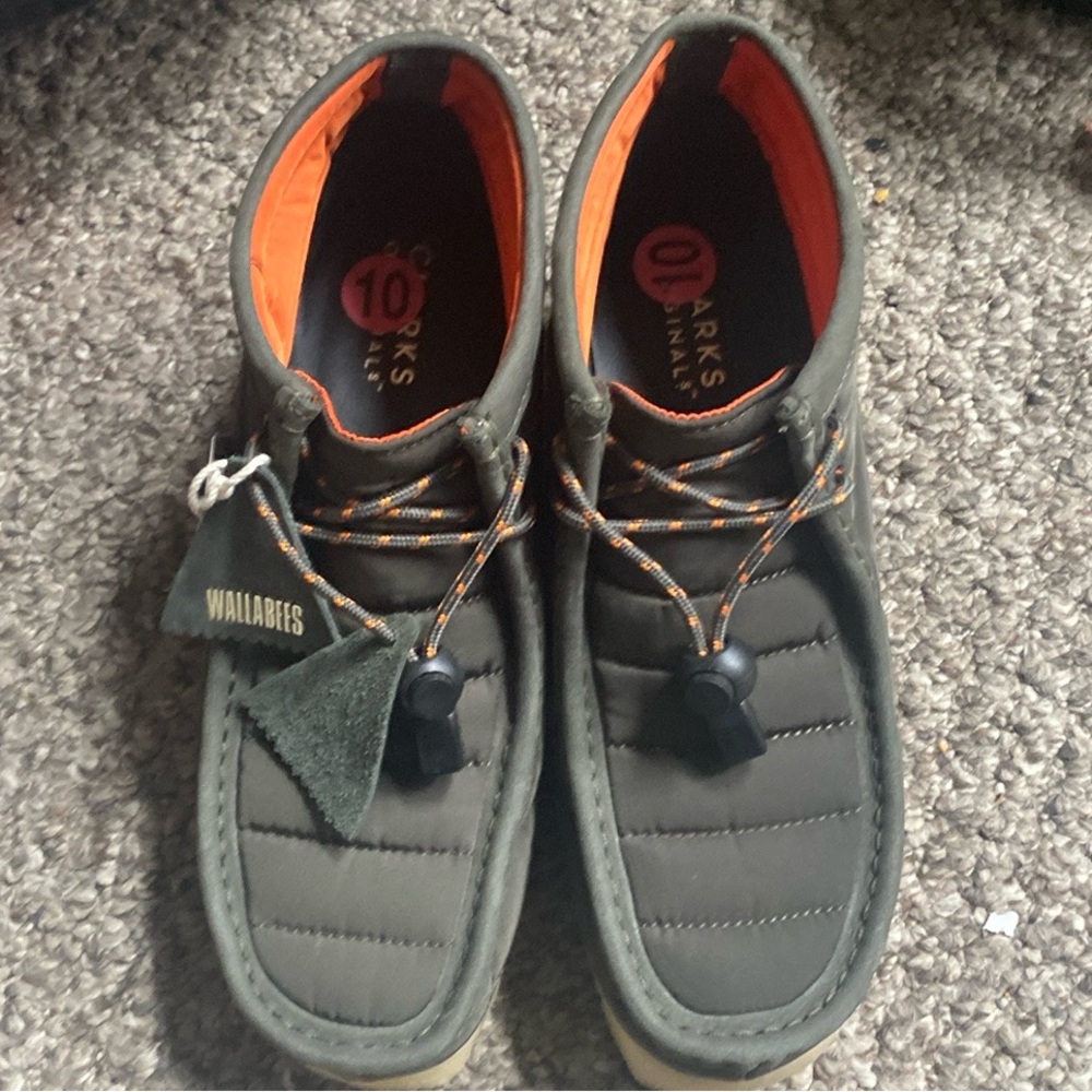 Clark’s Wallaby Women’s shoe size 10. NWT.